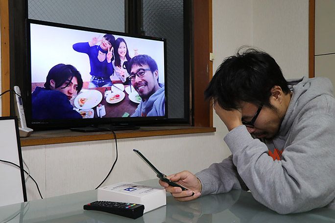 テレビde写真を使用してガラホで撮影した画像をテレビに映す地主恵亮