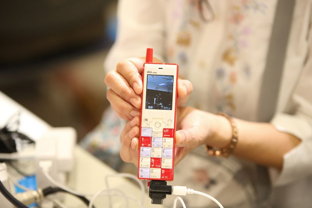 再起動イベントに持ち込まれた古いケータイ