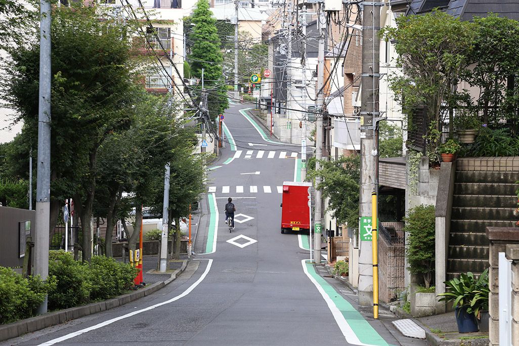 アップダウンのある坂道