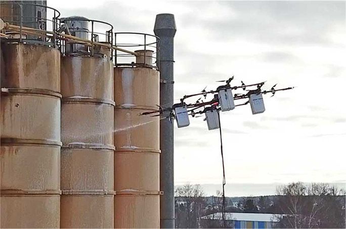 建物を掃除する「Aerones」ドローン