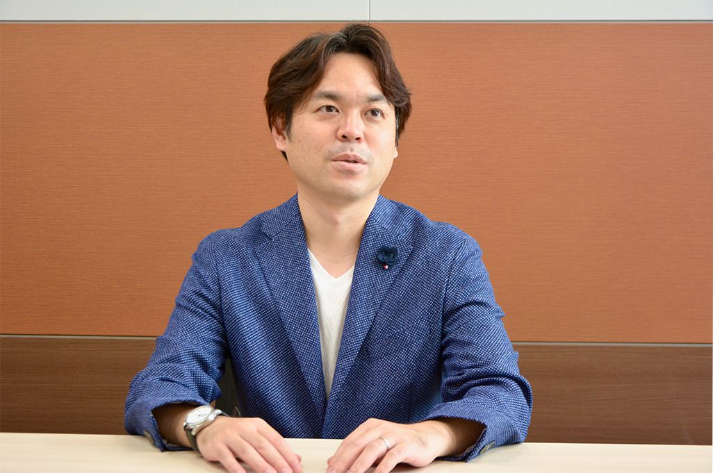 KDDI サービス統括本部 データマネジメント部 吉村智史