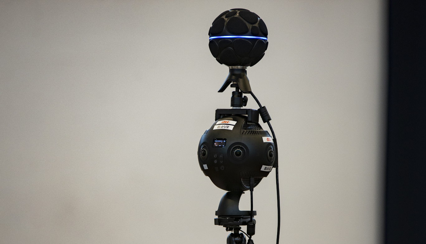 音のVR撮影用の360度カメラと360度マイク