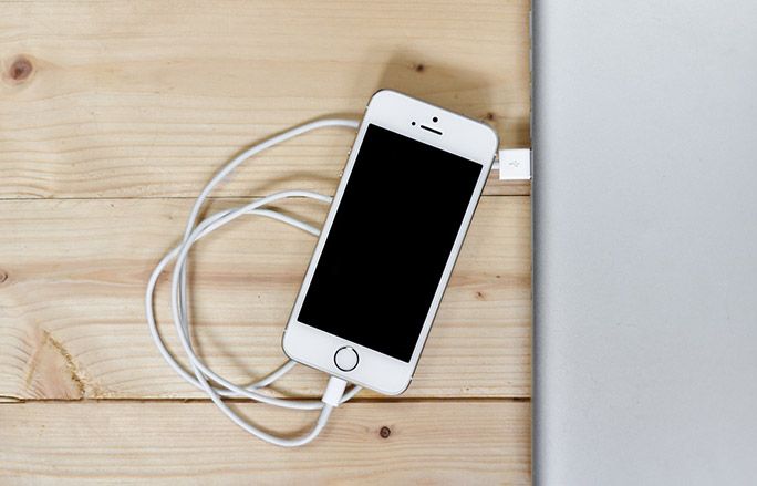 iPhoneをPCに接続