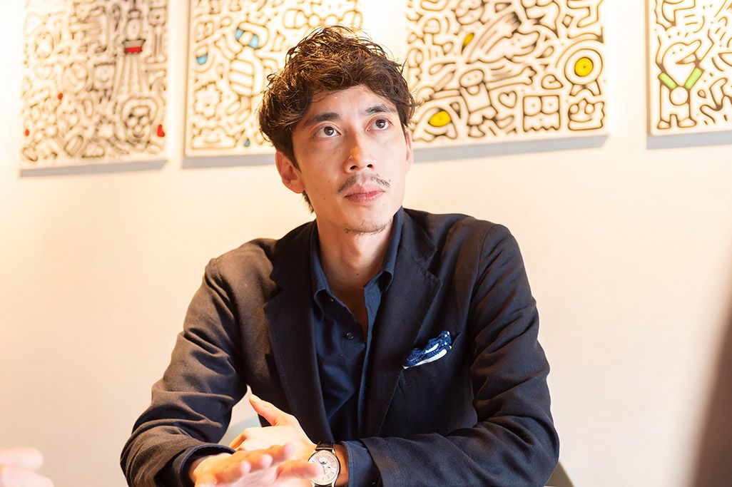 ワイヤレスパワーシェアを解説するSAMSUNG社員