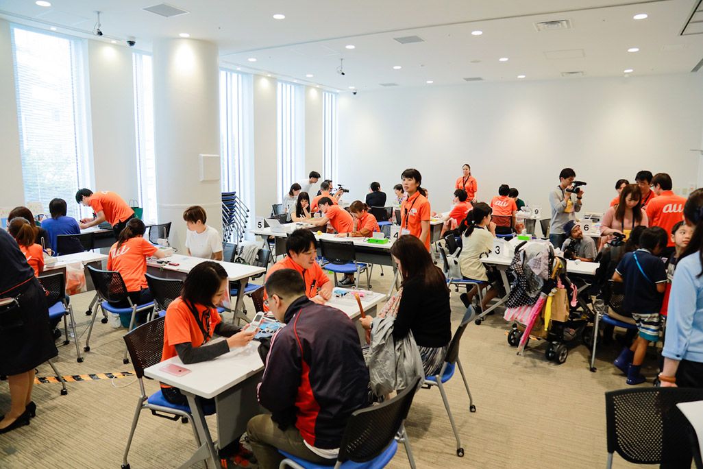 新宿のおもいでケータイ再起動会場