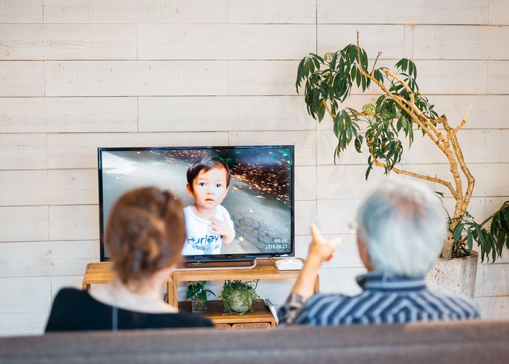 ネット回線不要で写真や動画をテレビで共有できる「まごチャンネル」