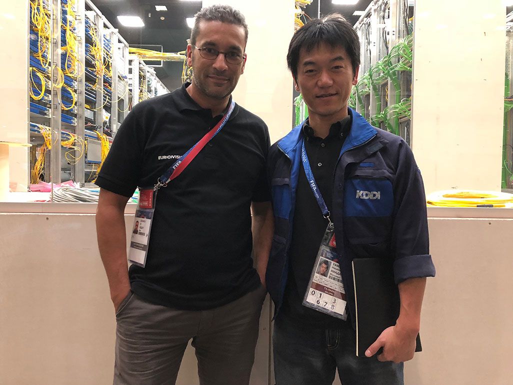 モスクワ「IBC」でのKDDI中継体調・山田昌弘。隣は欧州放送連合のアリさん