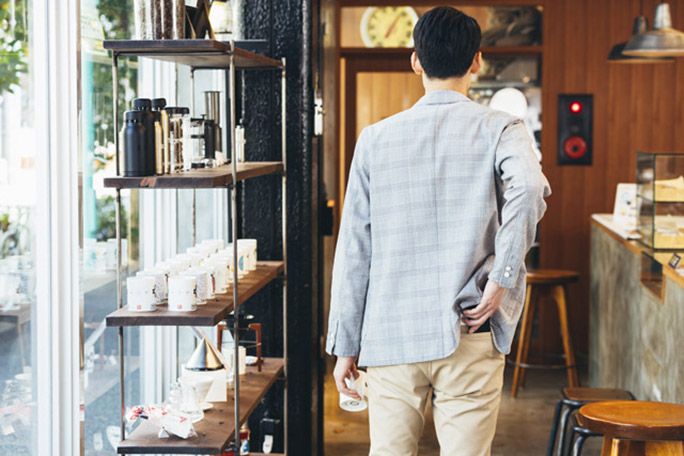小さなボディで離席時に荷物を見守ってくれる「TRENE」