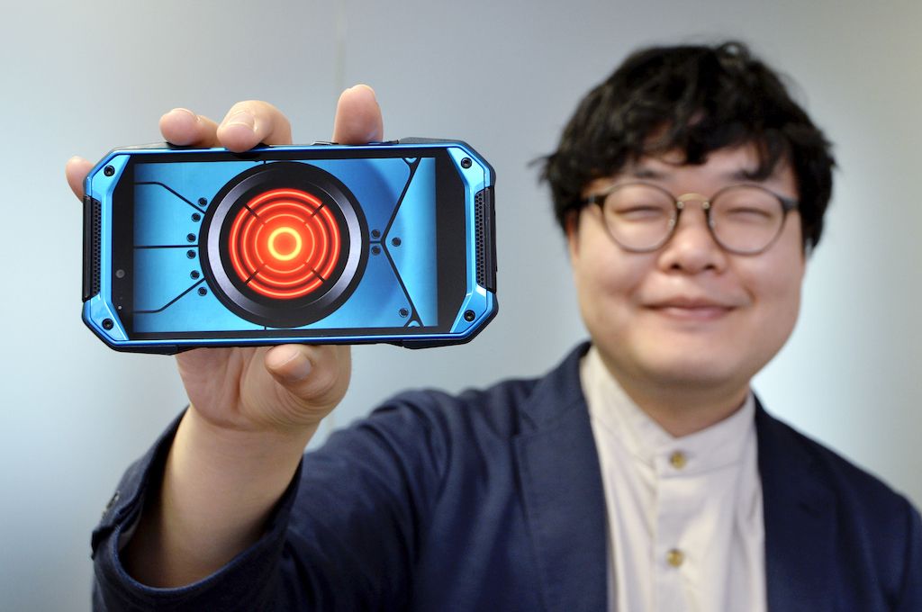「特撮ヒーロー風TORQUE G04ベルト」用にデザインしたオリジナル壁紙