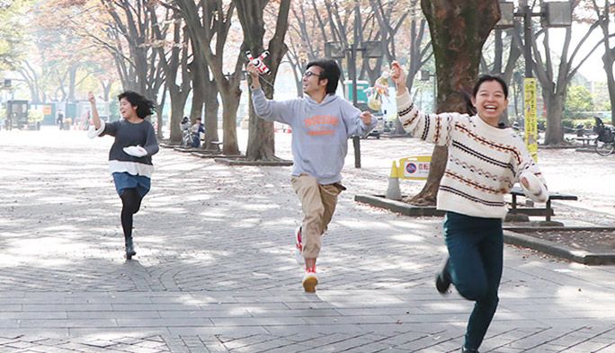 最近の大学生はレポートをスマホで書く? おじさんライターが聞いてみた