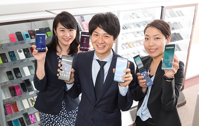 au2018夏モデル登場! 新機種の注目ポイントを広報担当が最速レビュー