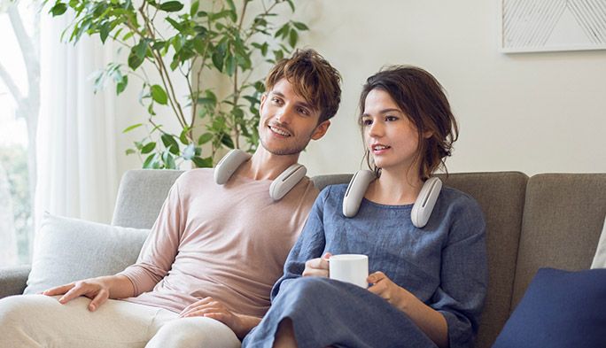 「首掛けタイプ」のオーディオデバイスが流行の兆し ソニー、BOSE、LGを比較